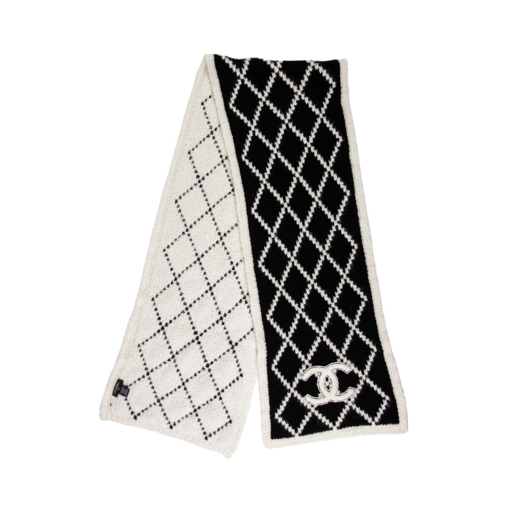 208-1 Chanel Cashmere Silk Quilted Cc Scarf Black White 195Cm - Image 1