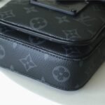 Louis Vuitton S-Lock Vertical Wearable Wallet Monogram Eclipse 19cm - Image 5