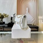Chanel Classic Medium Handbag White 25Cm A01112 - Image 3