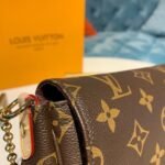 Louis Vuitton Favorite PM Monogram Canvas For Women 24Cm LV M40717 - Image 12